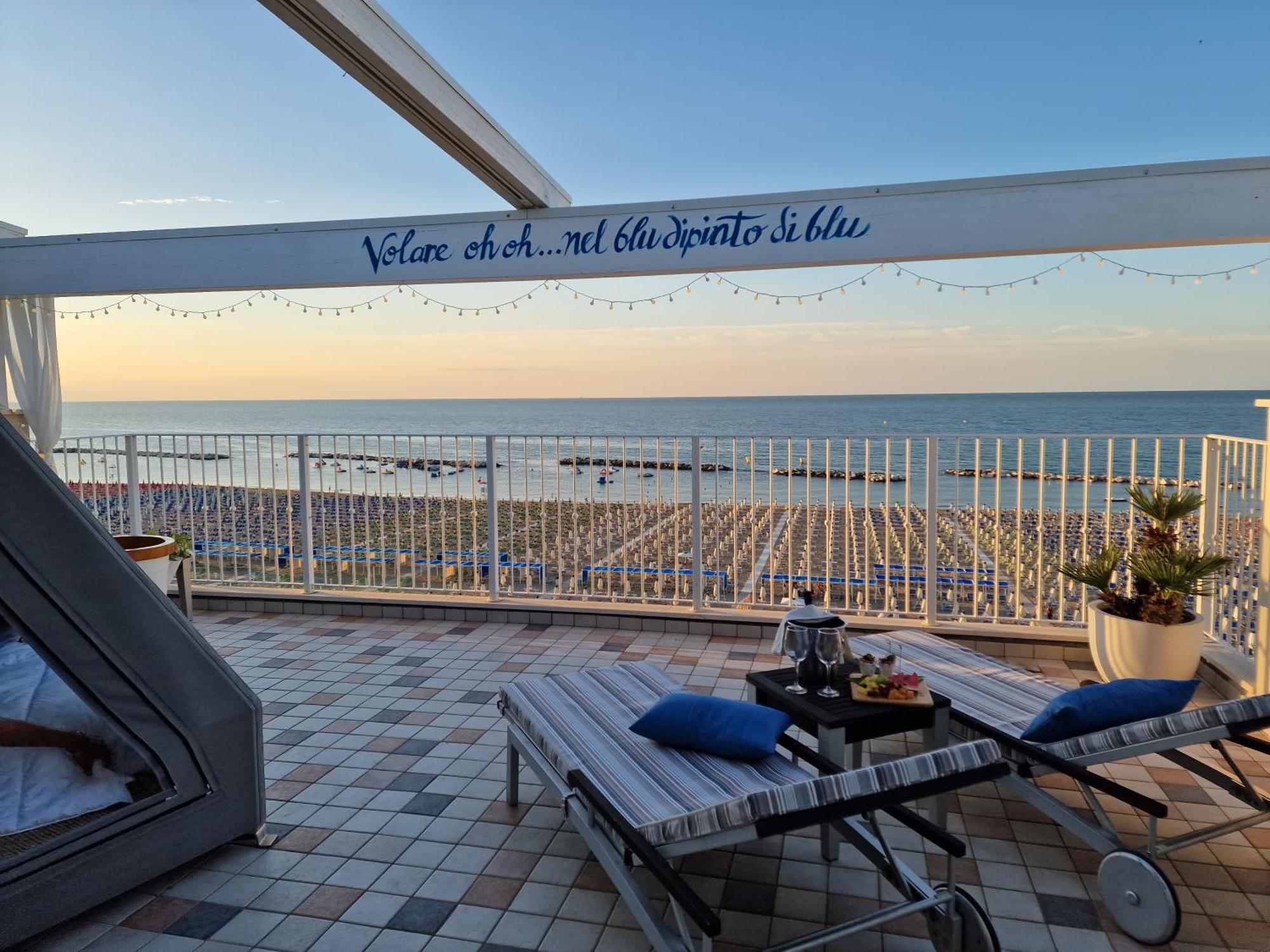 Luxor Beach Boutique Hotel Cattolica Exterior foto